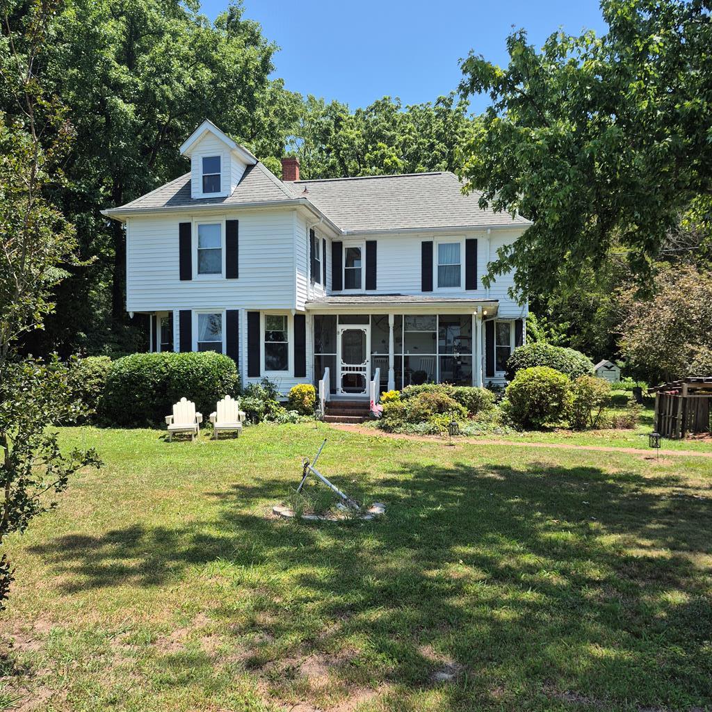 Middle Bay Realty in Kilmarnock, VA