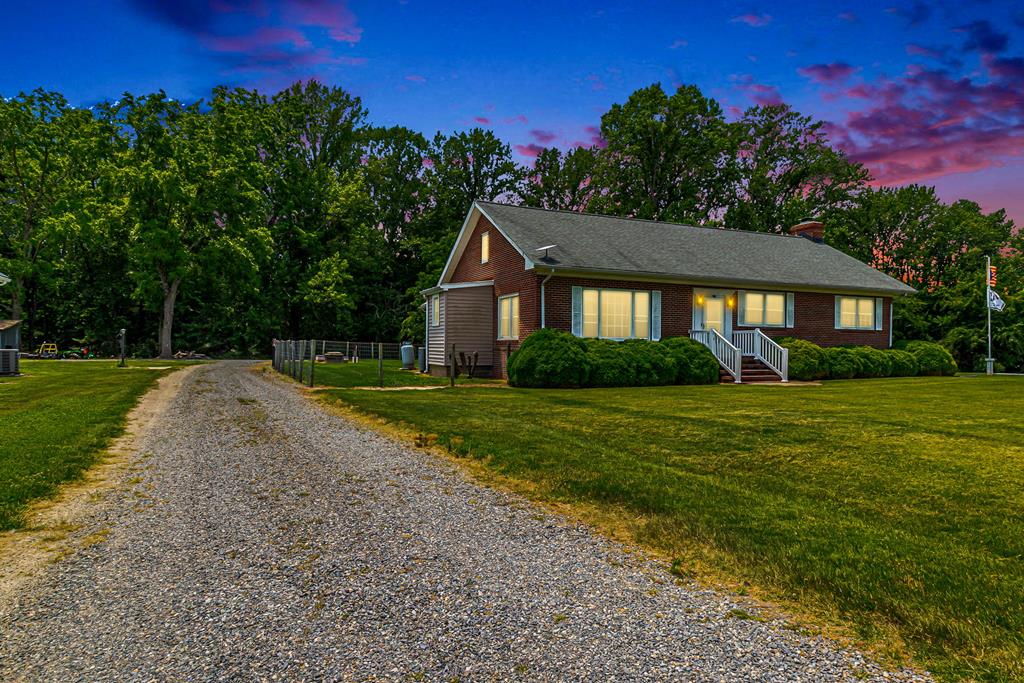 Middle Bay Realty in Kilmarnock, VA (2)
