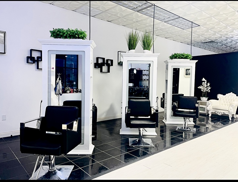 Saxy Salon in Eau Claire, WI (2)