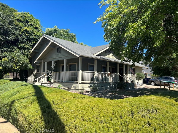 Jeff and Betty Stelzl Re/Max Parkside Real Estate in Paso Robles, CA