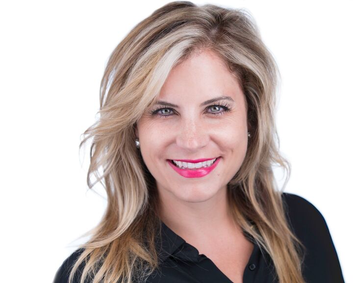 Jennifer Pesicek Realtor - Coldwell Banker Elite in Oconomowoc, WI