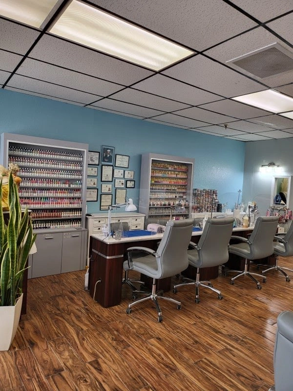 TN Nails in Plainview, TX (2)