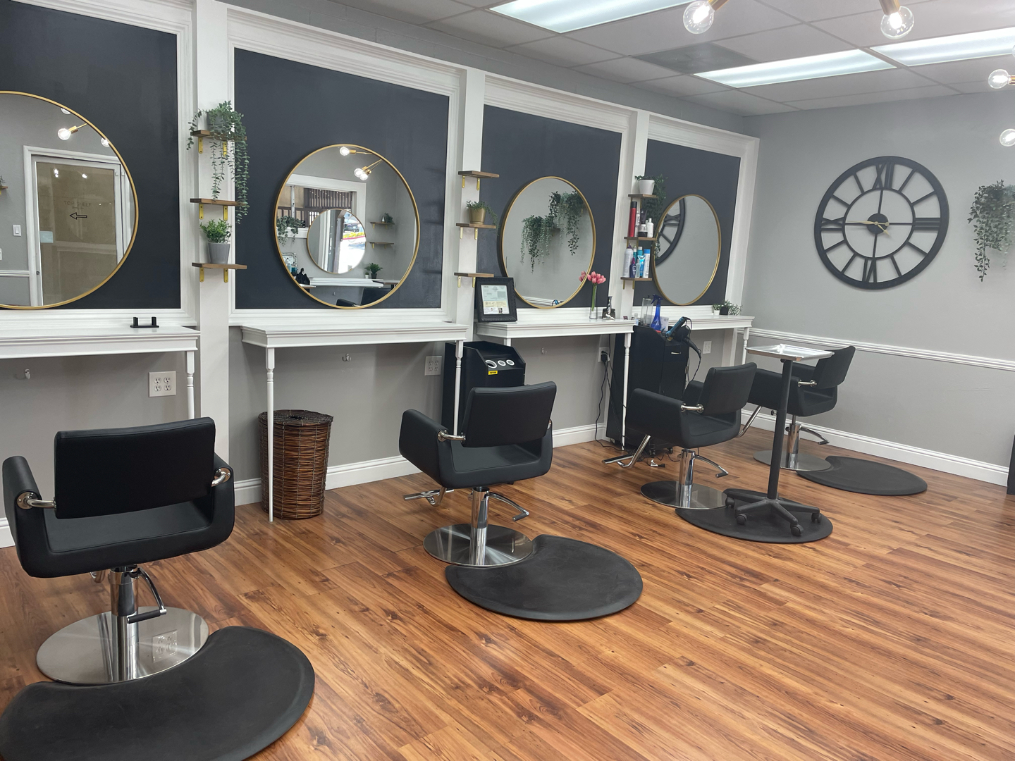 Top Shelf Beauty Bar in Modesto, CA