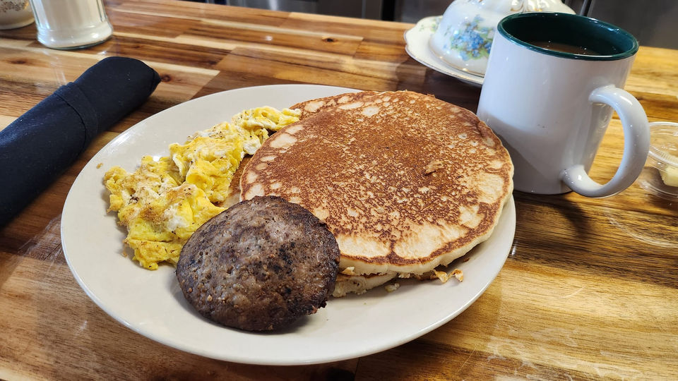 Mama's Downhome Kitchen in Carrollton, GA