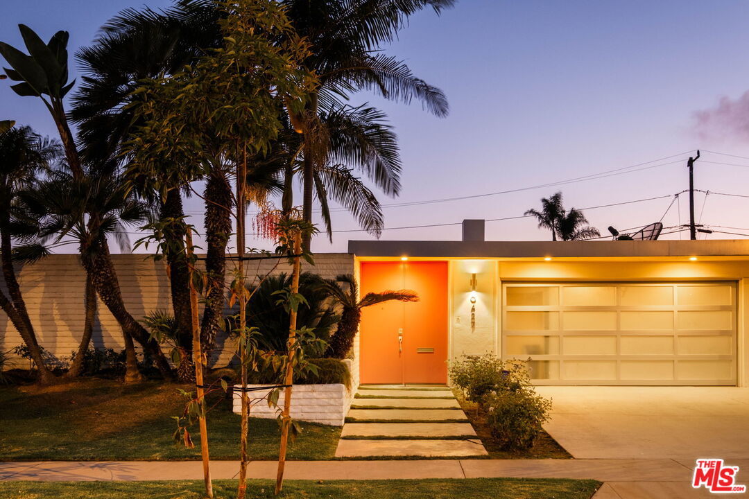 Danielle Edney Homes in Beverly Hills, CA (2)