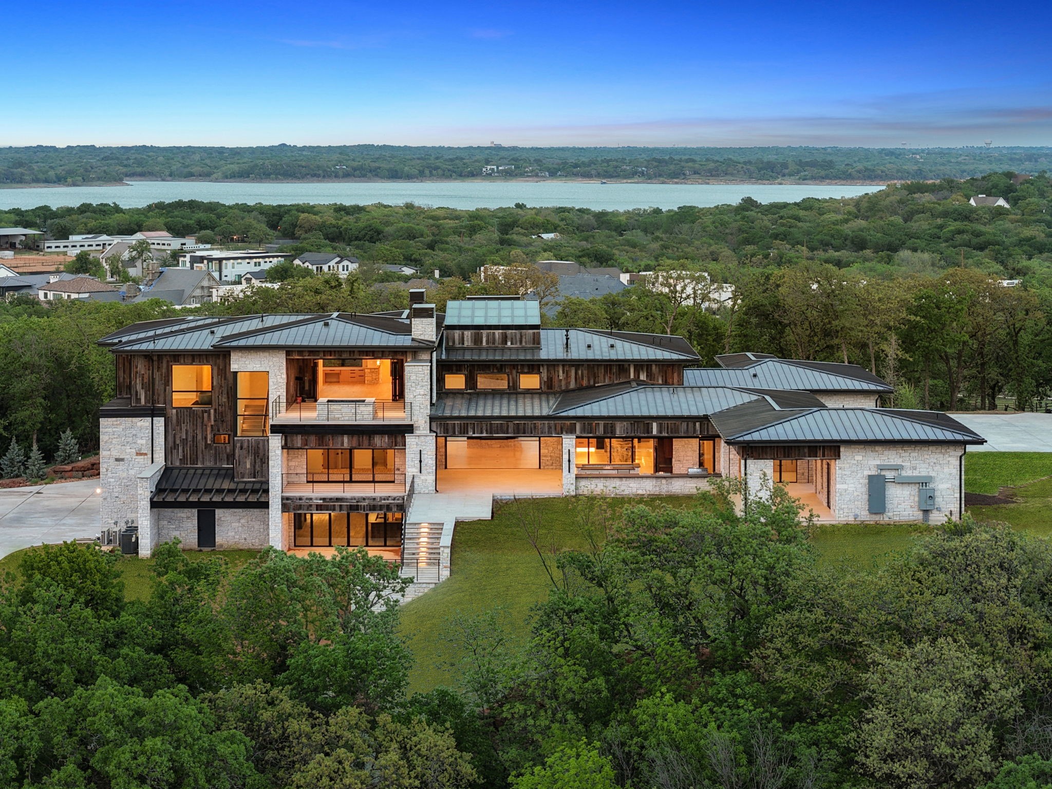 Halle McCrory, REALTOR®, Dallas + Park Cities Real Estate, Luxury & New Construction Specialist in Dallas, TX (5)