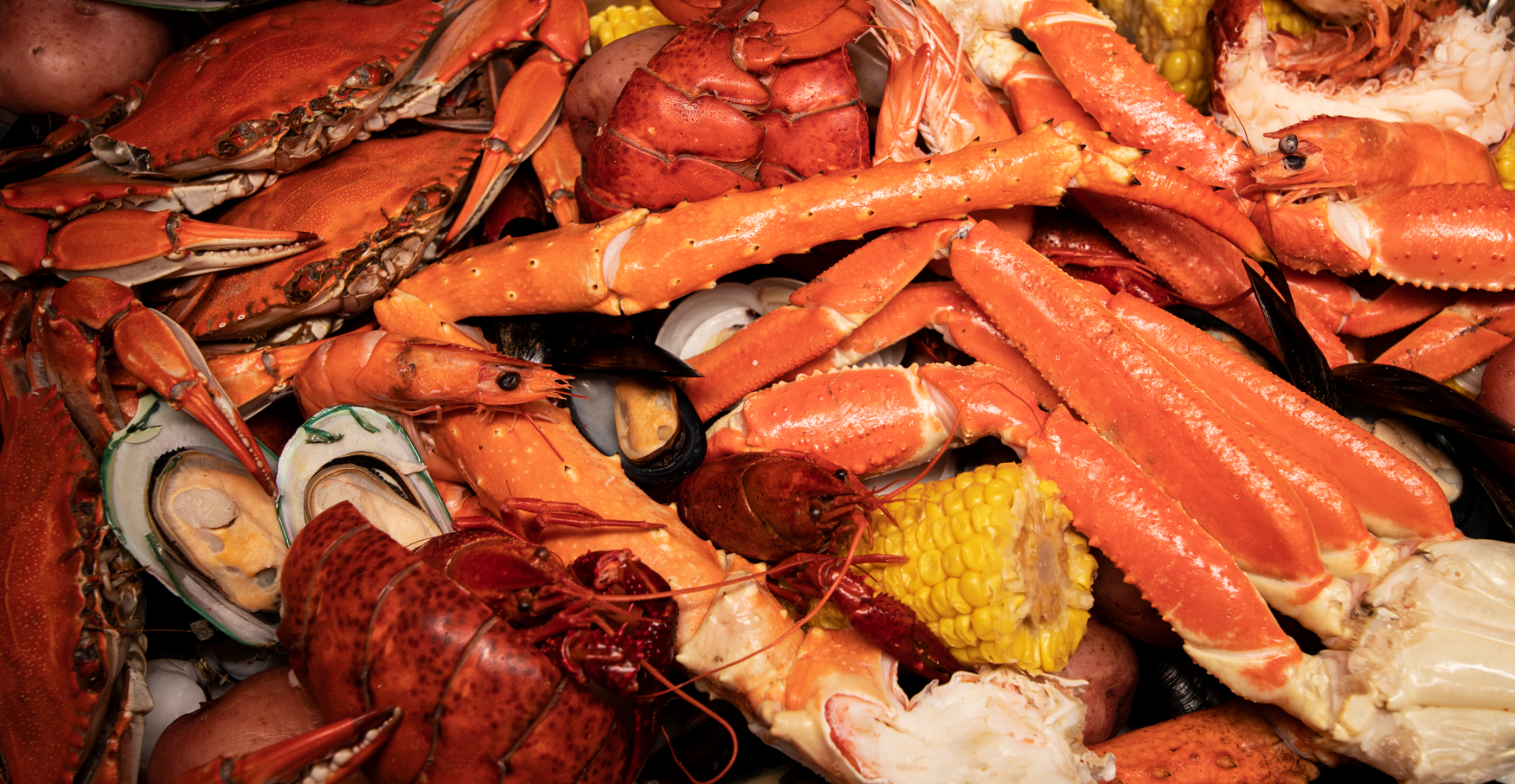 Mr. & Mrs. Crab Juicy Seafood & Bar - Plant City in Plant City, FL