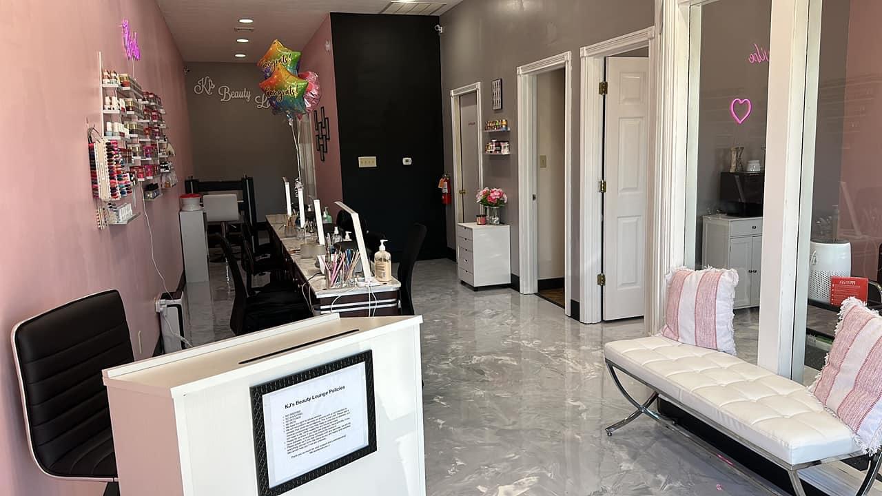 Kj's Beauty Lounge in Indianapolis, IN (4)