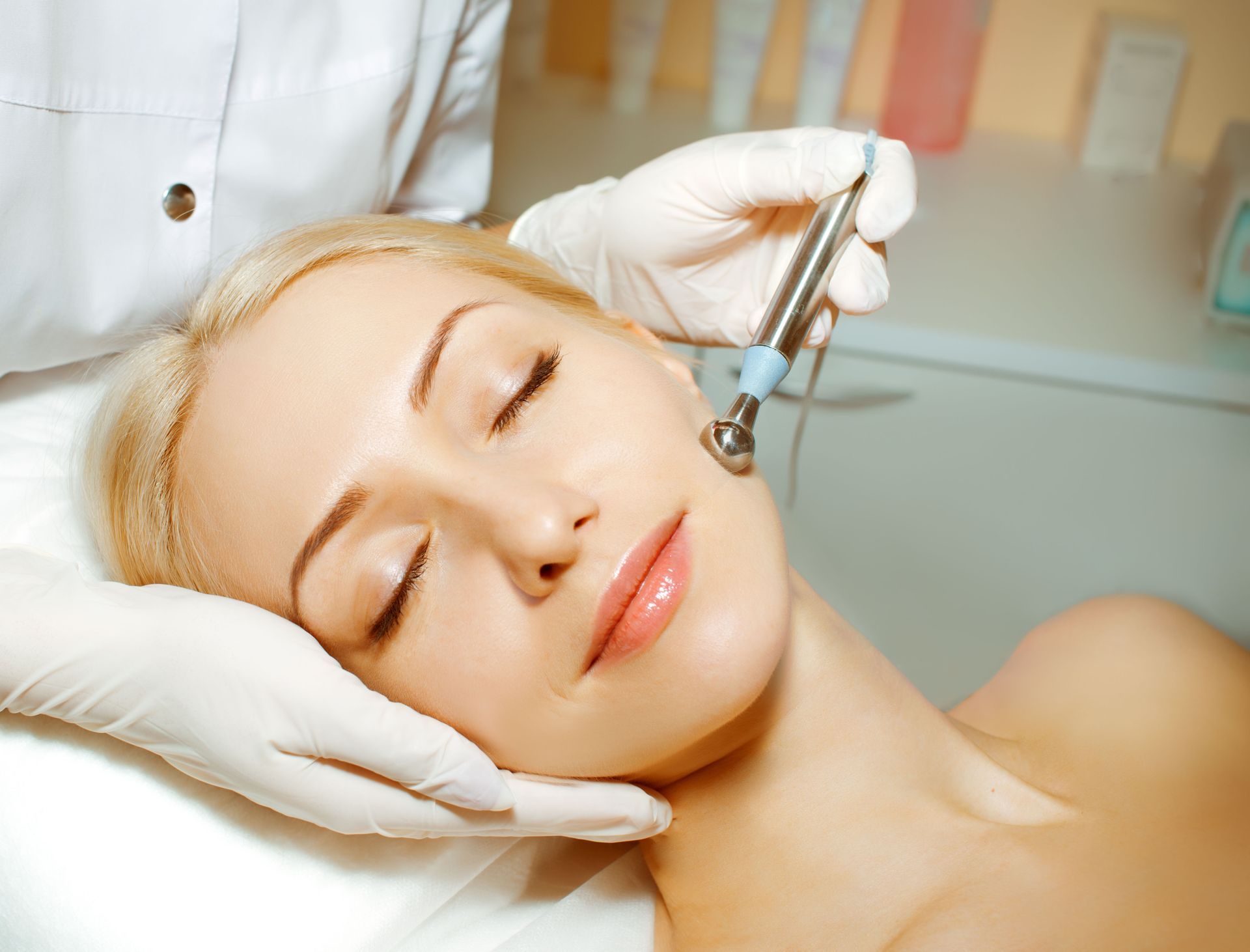 B. Lanae Salon & Medi Spa in Evansville, IN (6)