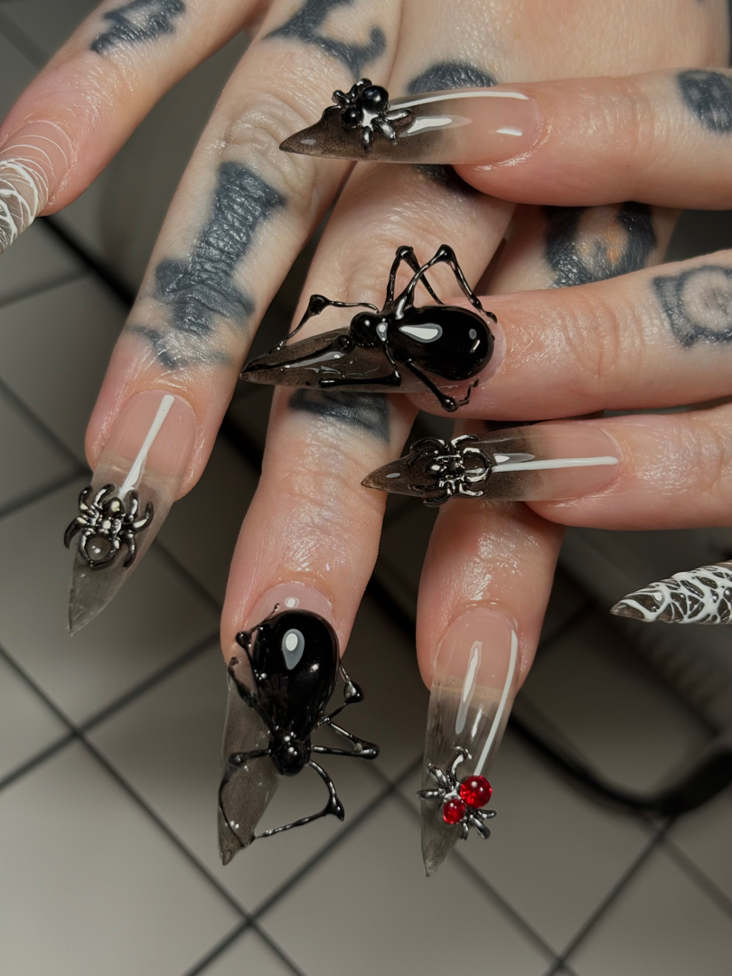Venom & Velvet in St Albans, WV