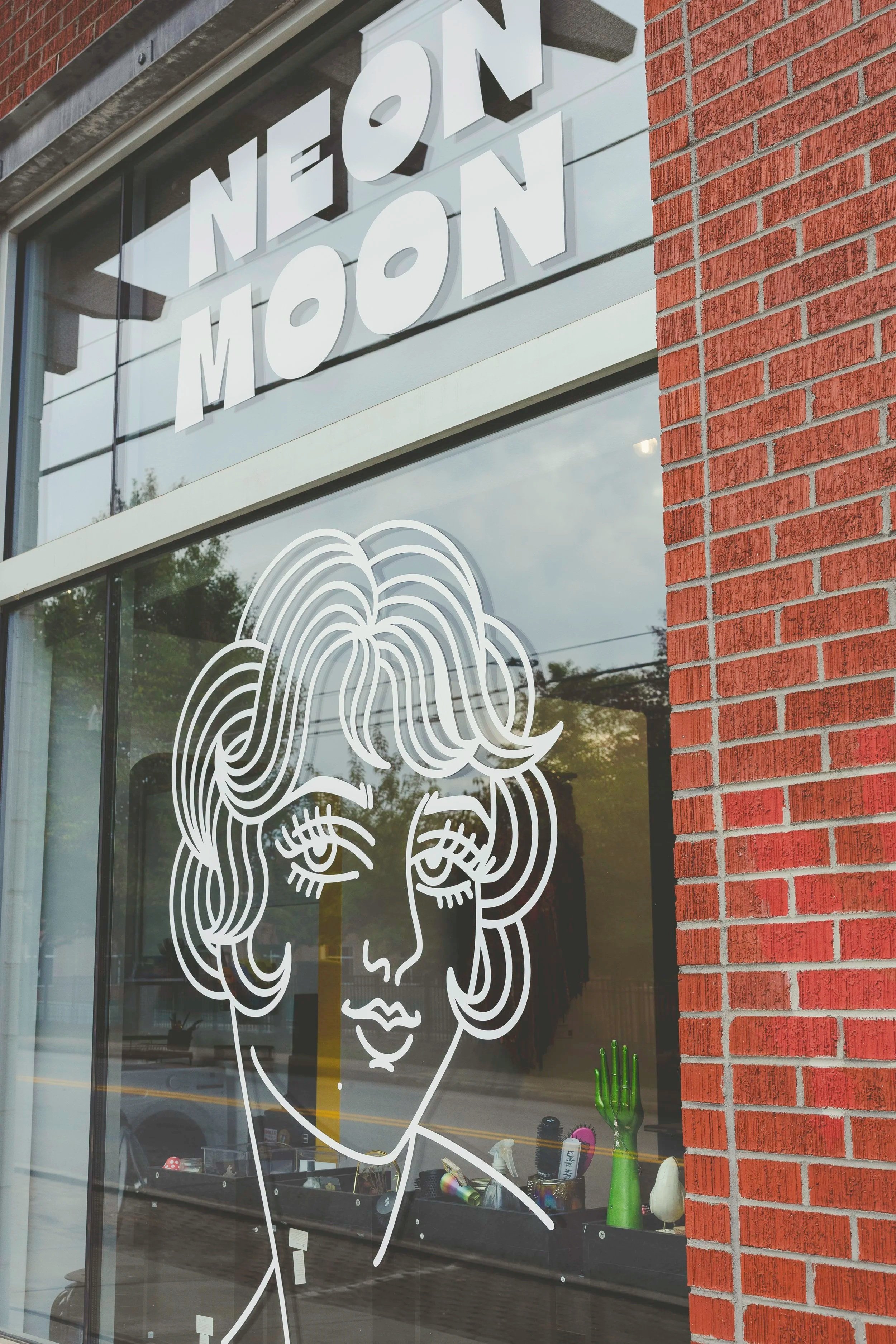 Neon Moon Salon in Asheville, NC (2)
