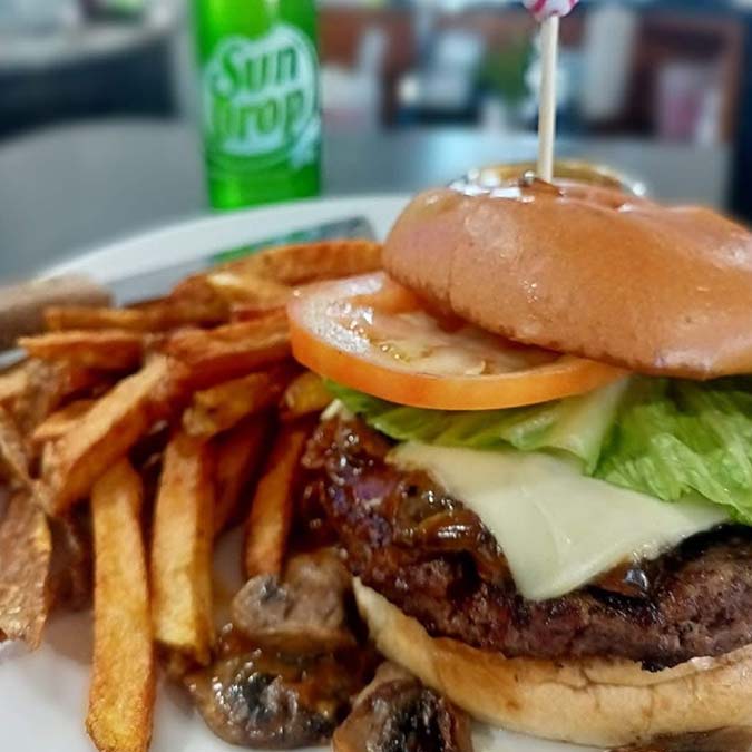 Popp’s Ballpark Diner in Shawano, WI (5)