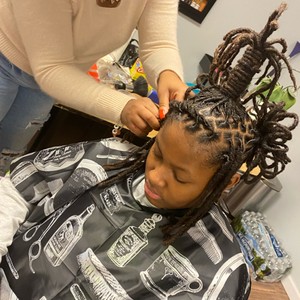 Yayo’s Divine Beauty Loc Exstentions & Braids in Toledo, OH (2)