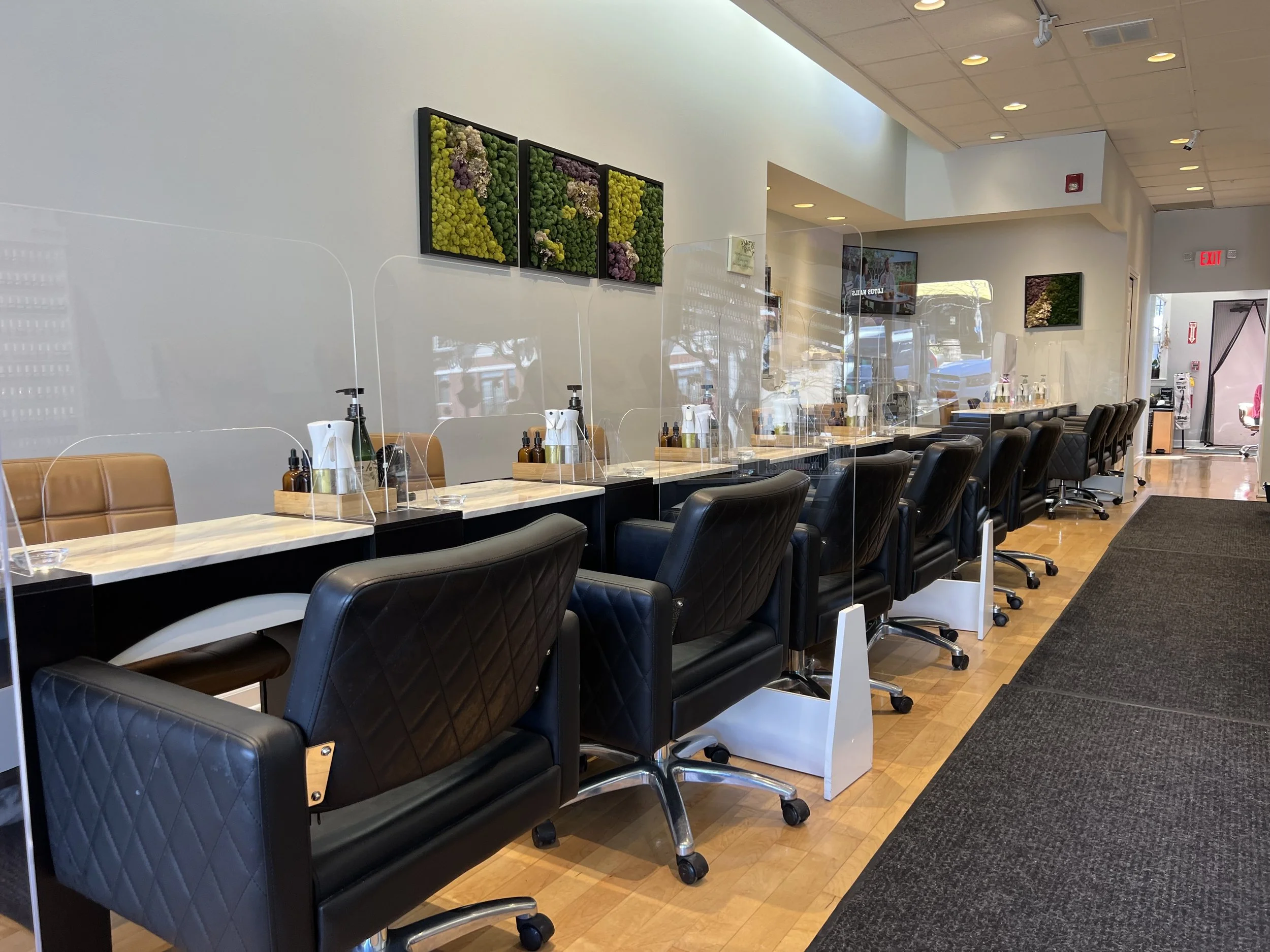 Lotus Nails in Highland Park, IL (5)
