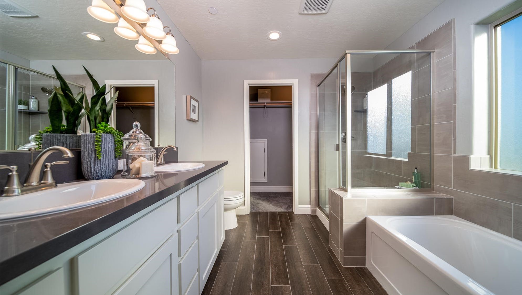 Luz Scott-Lenger Realtor-Luxury Custom Home Agent in Hanford, CA (4)