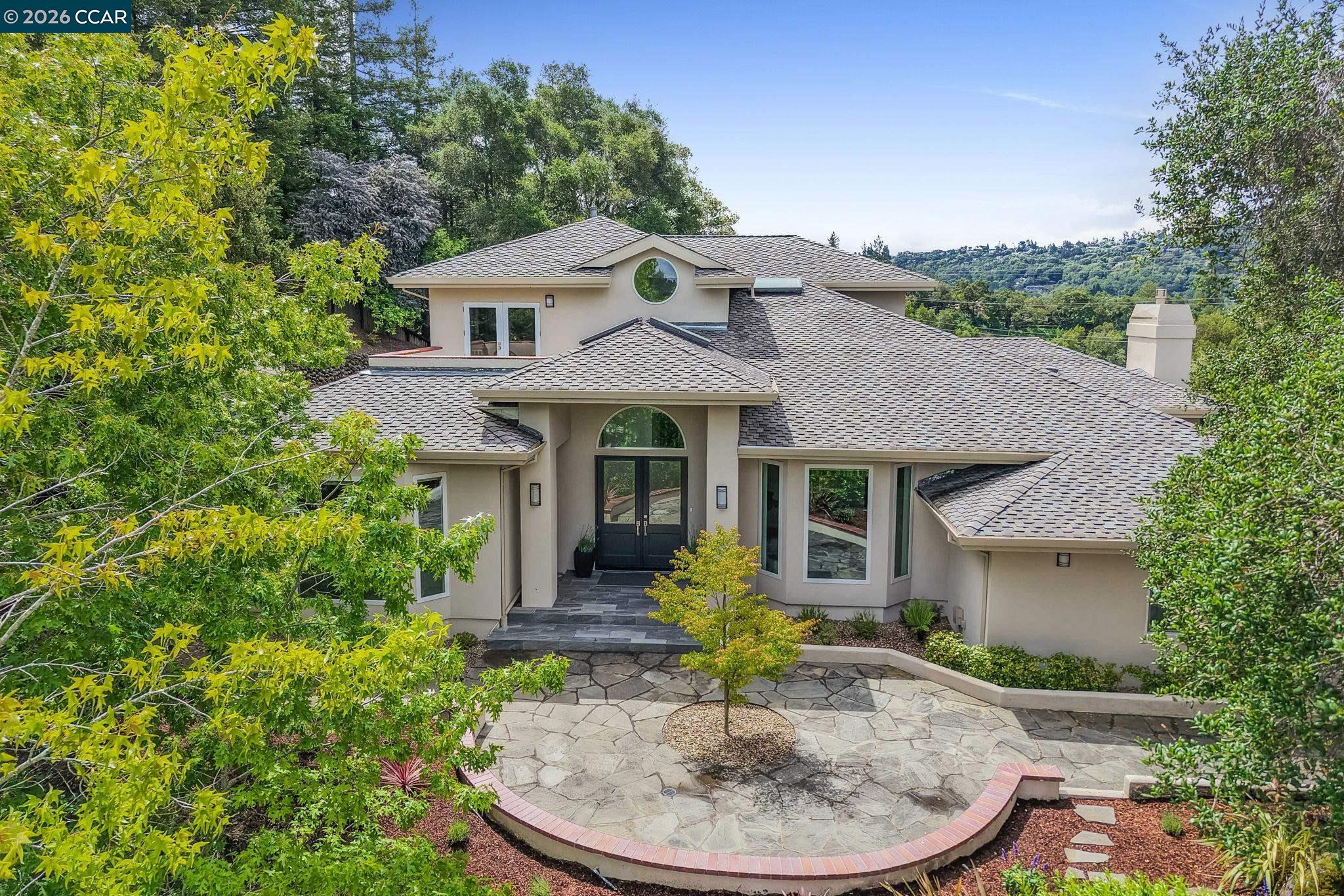 Kelly Crawford Team | Vanguard Properties in Lafayette, CA