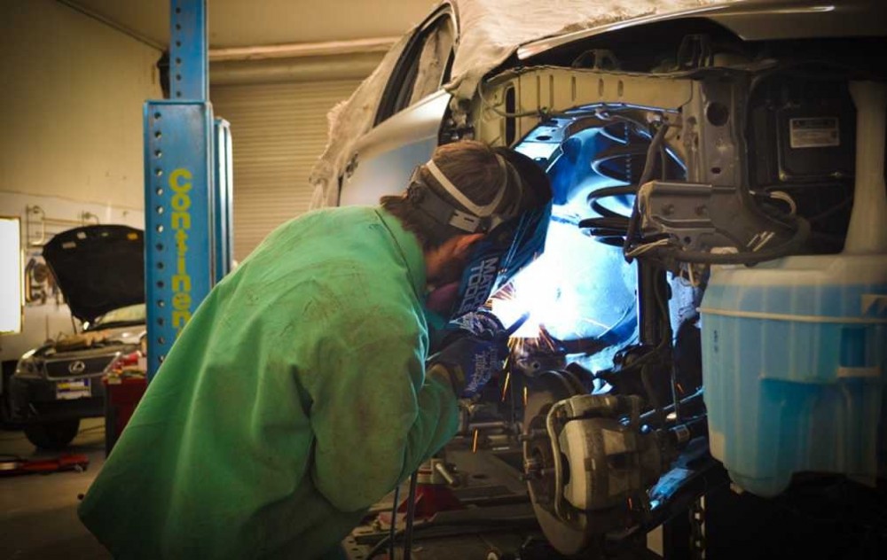 Burnside Body Shop in Modesto, CA (2)