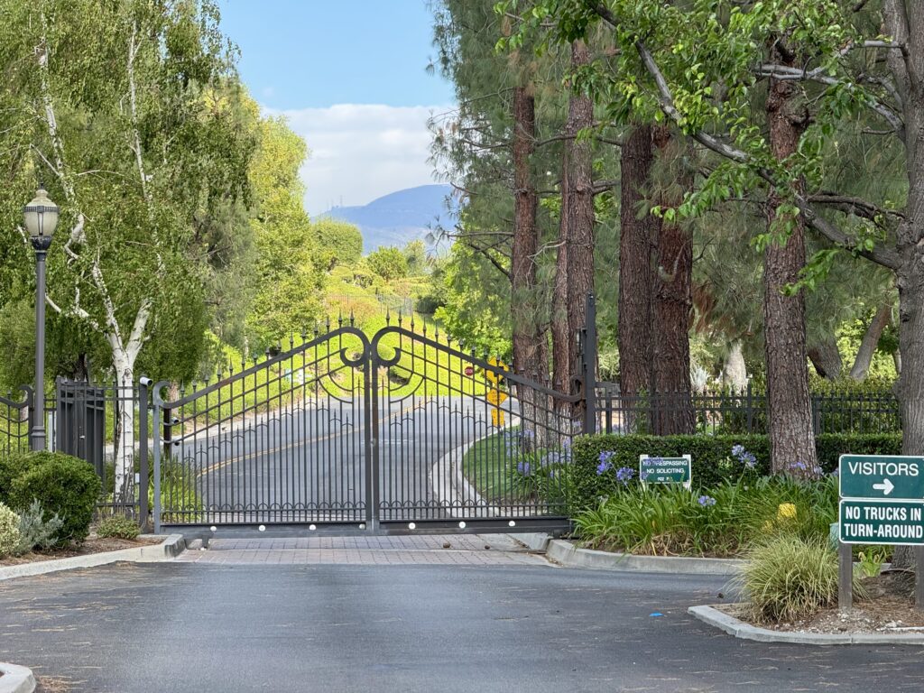Holly Thompson, REALTOR | RE/MAX of Santa Clarita in Santa Clarita, CA (6)