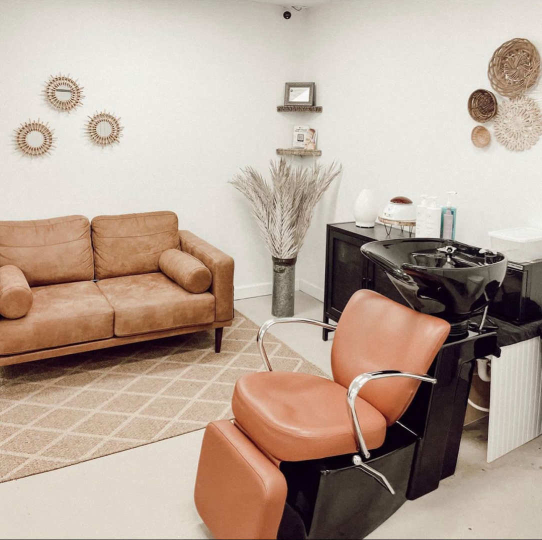 Shady Dale Chic Studio in Cloverdale, IN