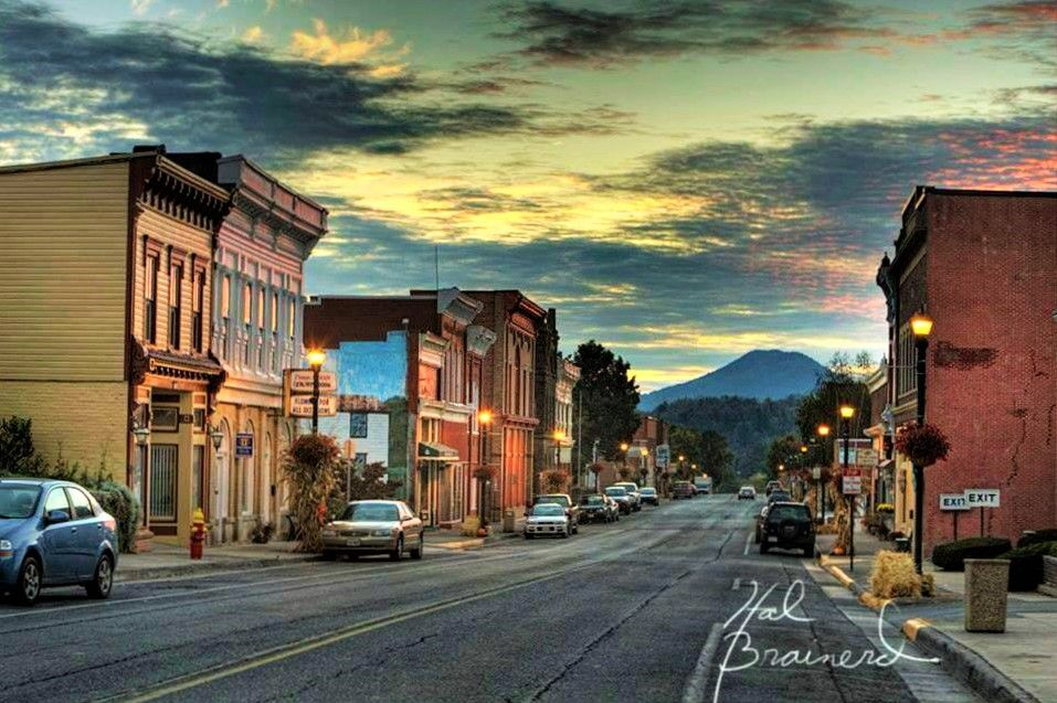 Roger w Mullins PLLC in Tazewell, VA