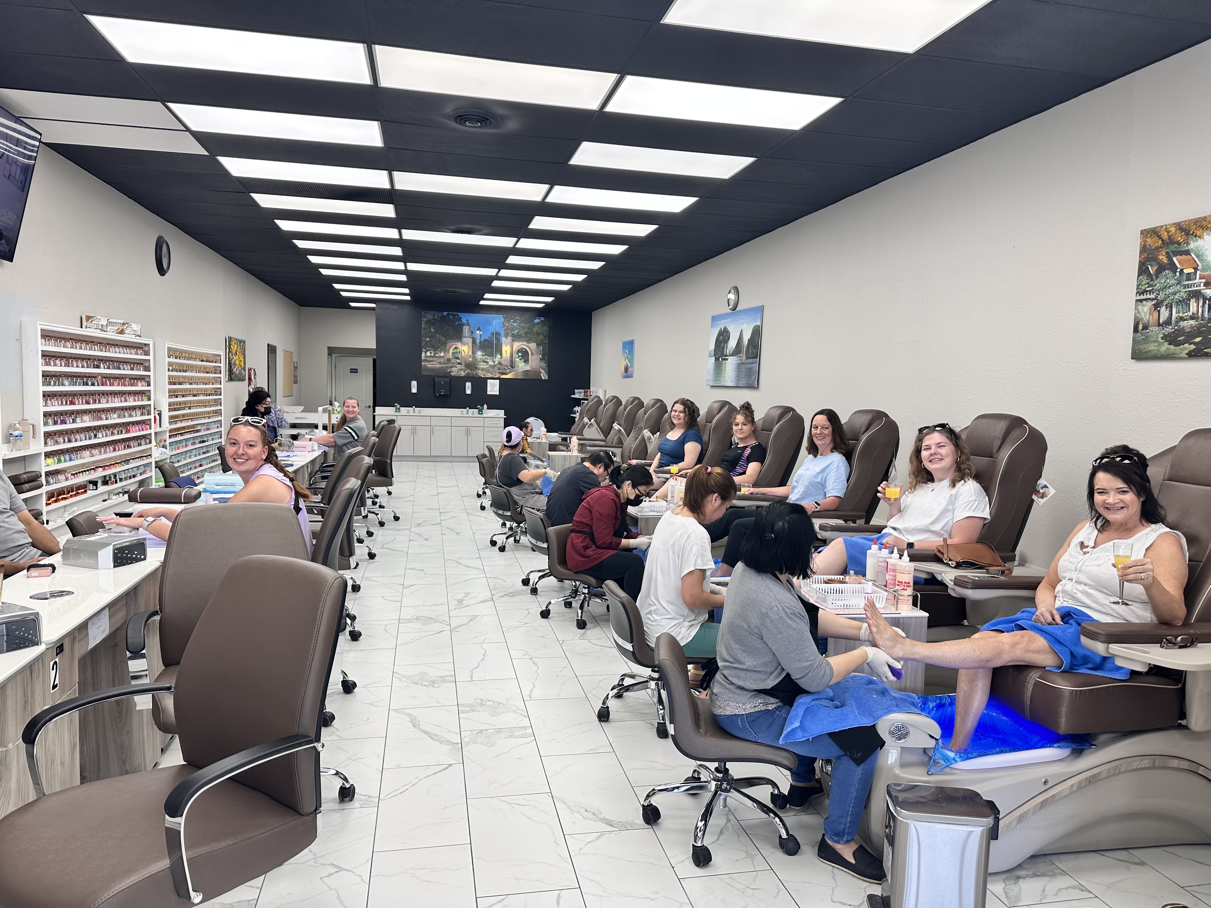 Nail World LK LLC Bloomington in Bloomington, IN