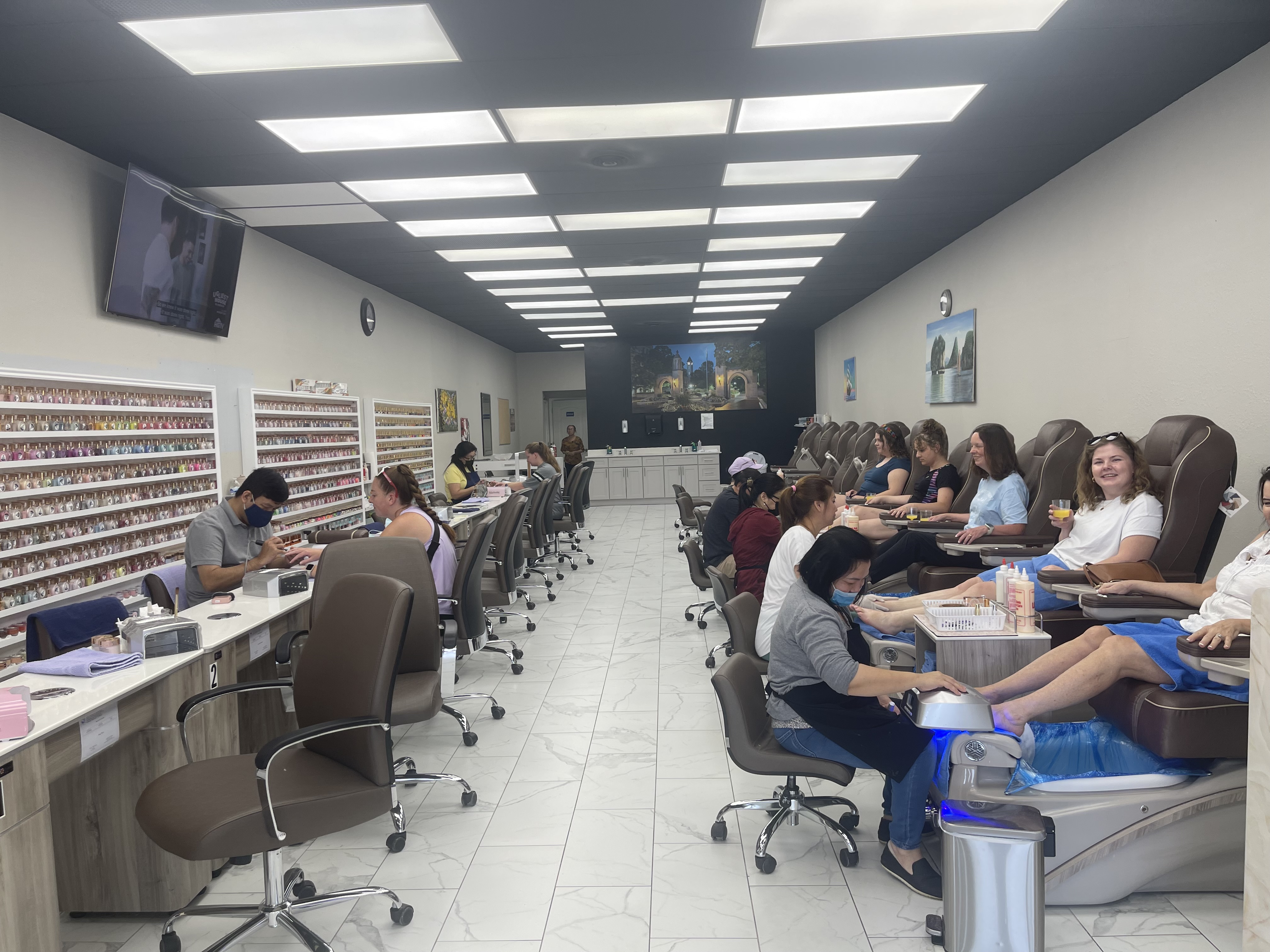 Nail World LK LLC Bloomington in Bloomington, IN (4)