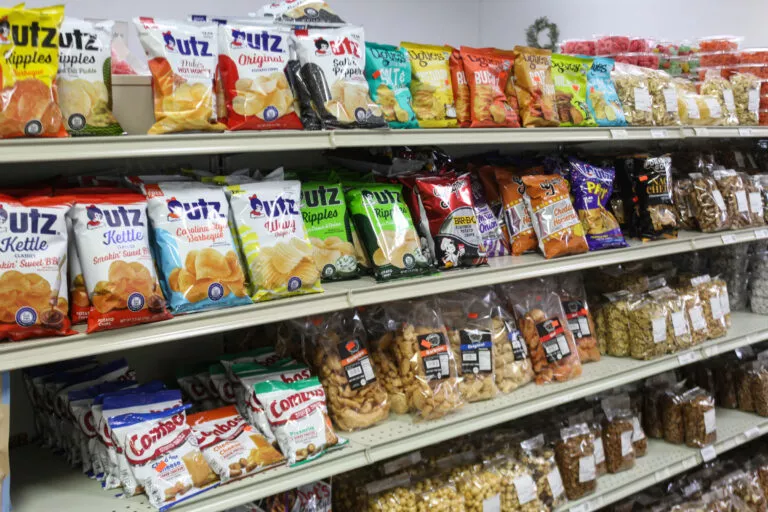 Dutch Pantry (Bulk Foods, Bakery, Deli, Made-to-Order Sandwiches) in Odon, IN