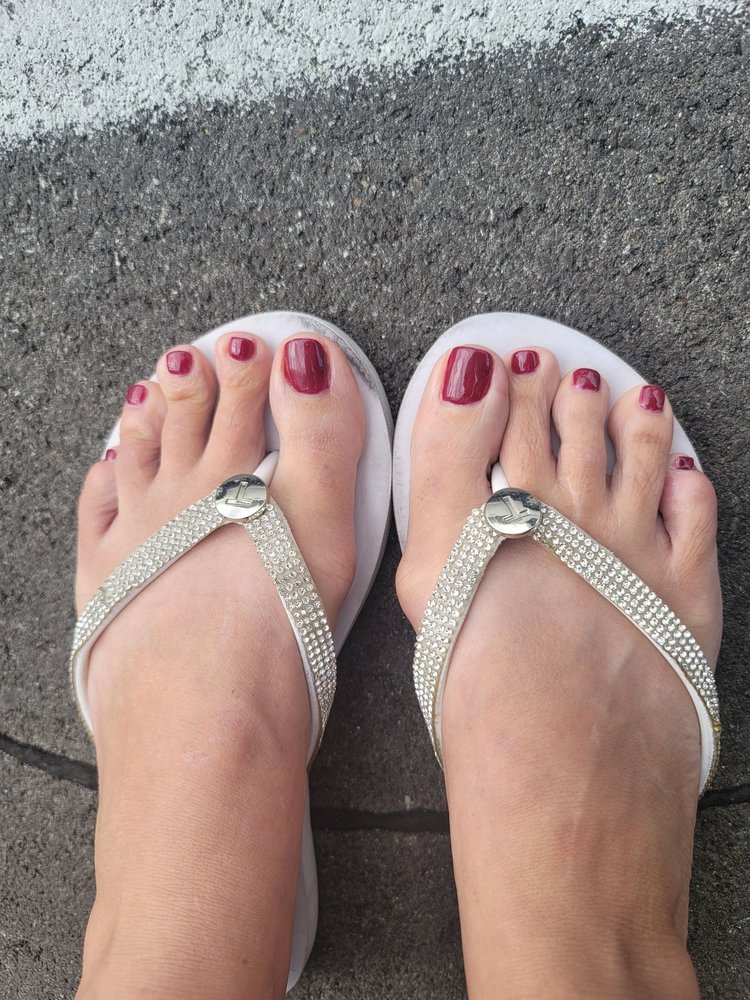 Sally Nails in Plainfield, IN