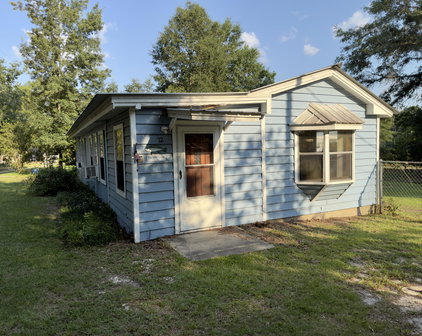 Amanda Ealum, Licensed Broker Associate - APC Real Estate Group, LLC in Defuniak Springs, FL (6)