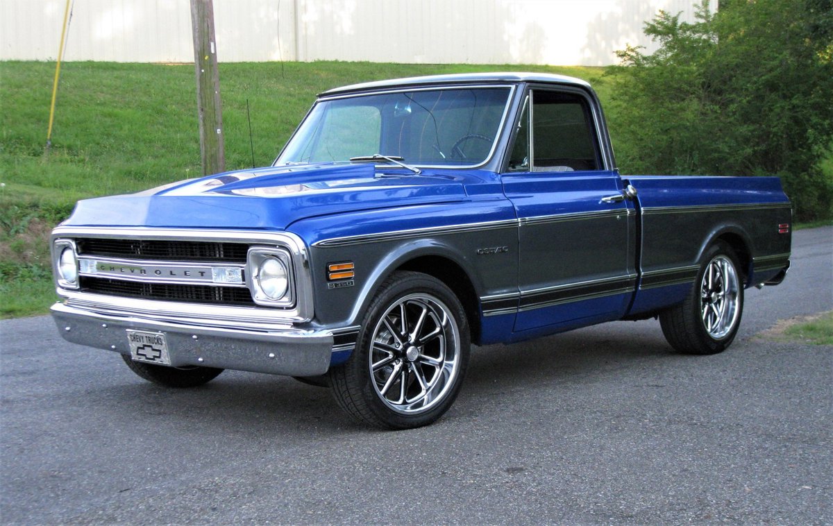Premier Classic Auto Restoration and Services in Williamsburg, OH