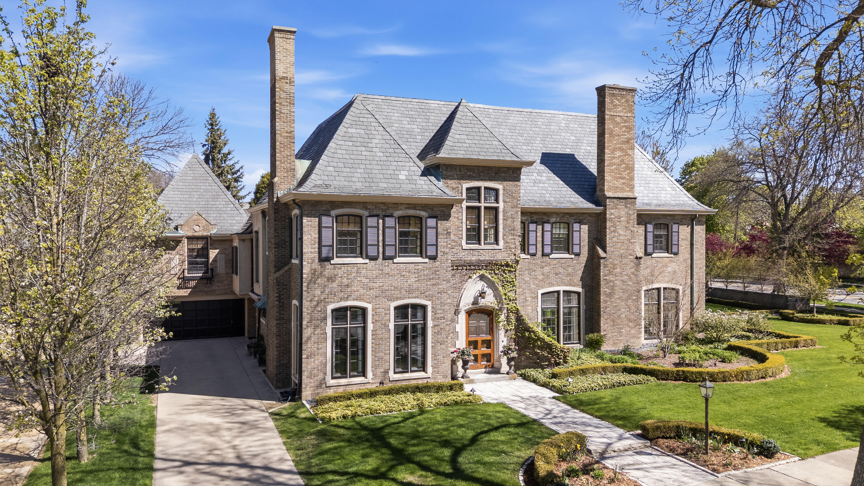 Bradley & Company, Compass Real Estate in Bayside, WI (2)