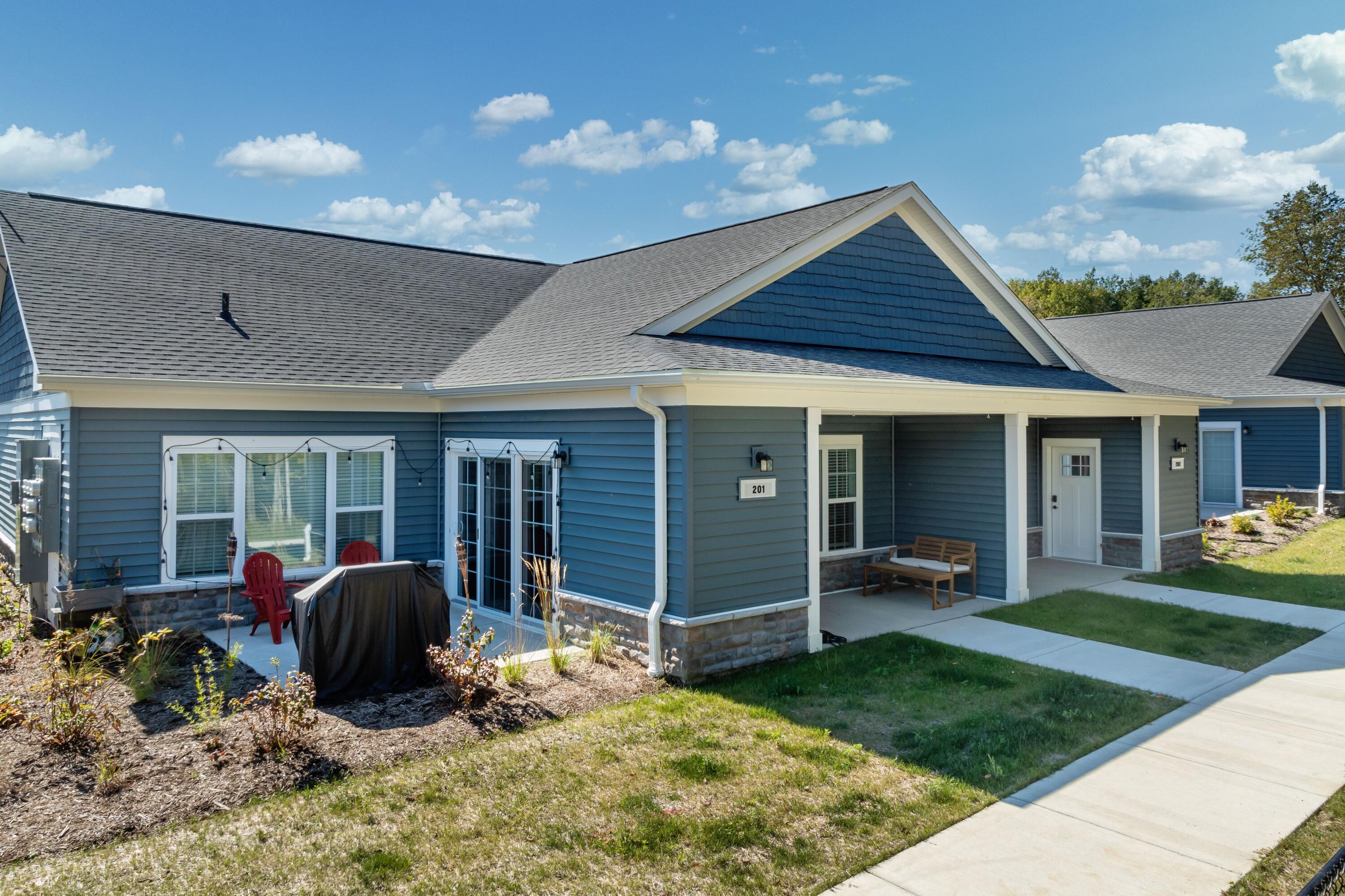 Bradley & Company, Compass Real Estate in Bayside, WI (4)