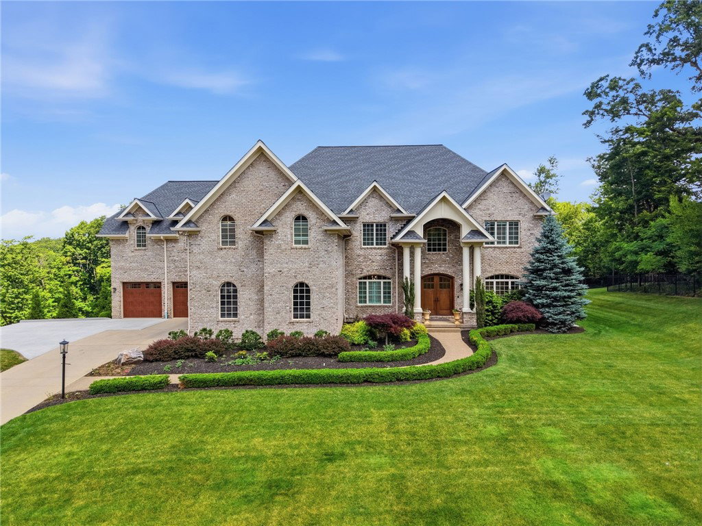 Sharon St. Clair- Certified Luxury Real Estate Agent- Howard Hanna in Pittsburgh, PA (3)