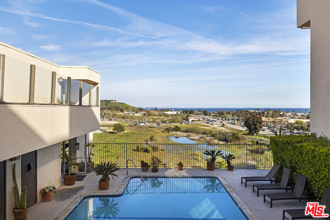 Denise Gieser Luxury Homes in Malibu, CA