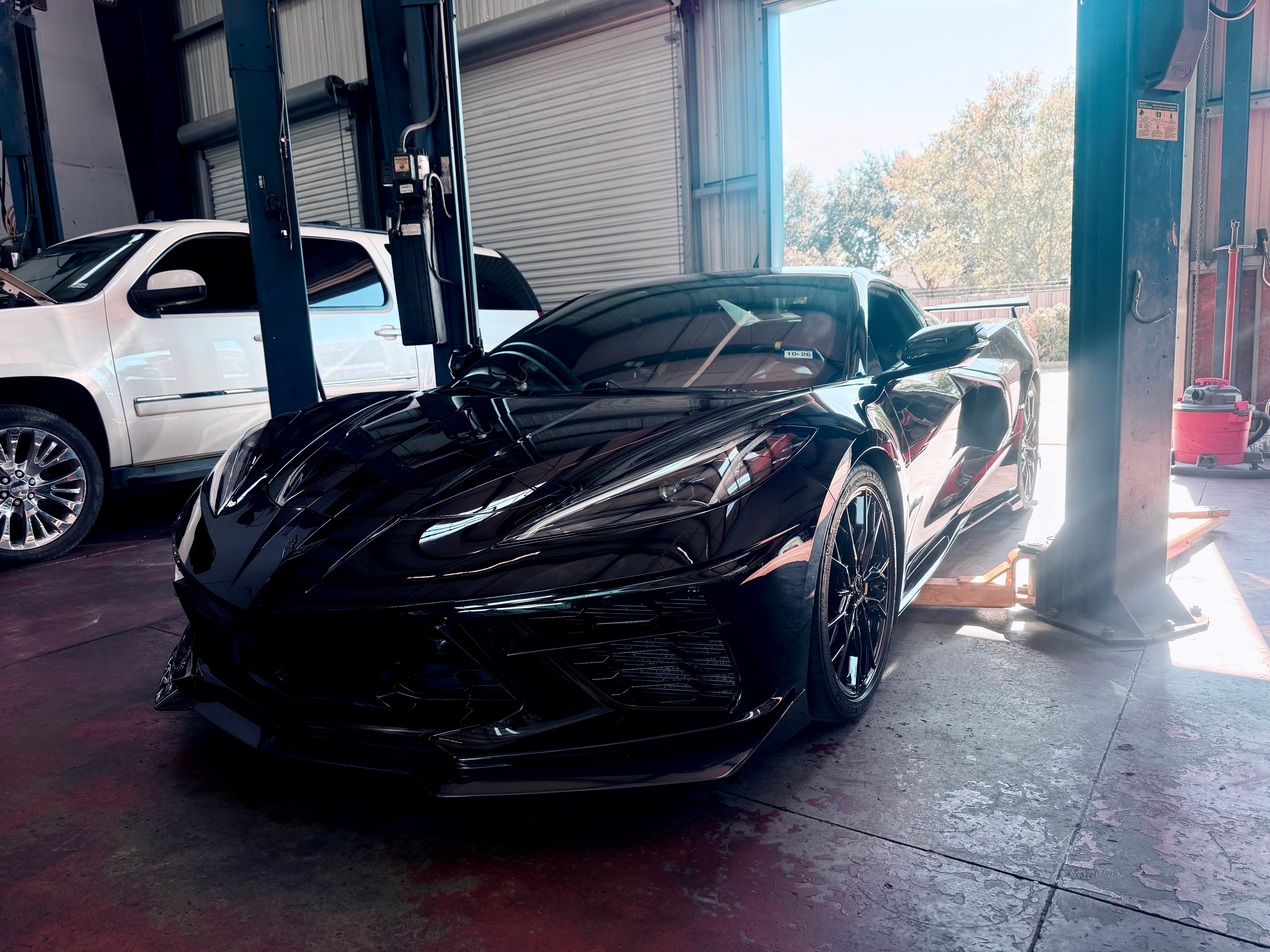Shalom Auto and Body in Stafford, TX