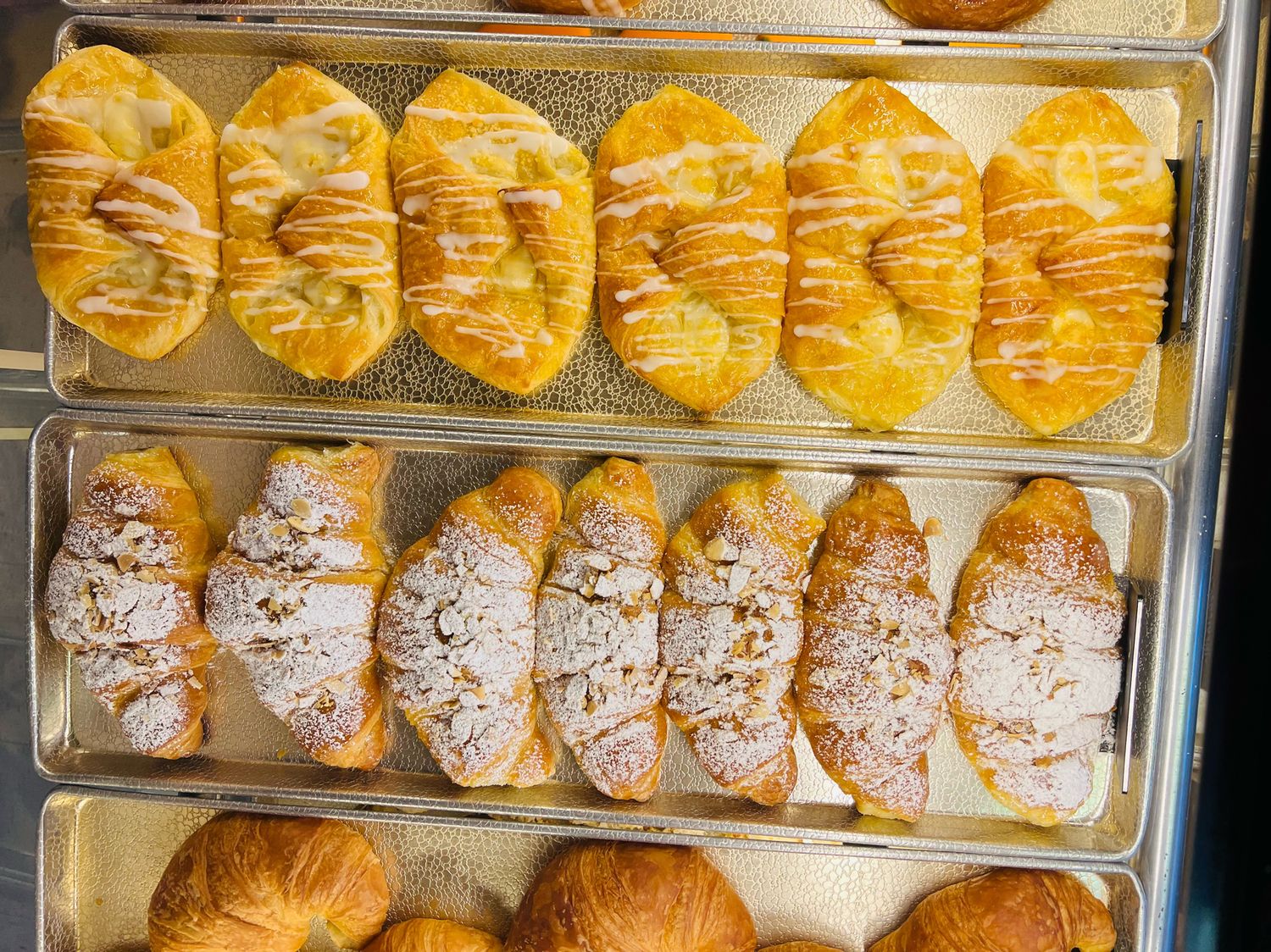 Royal Bakery & Café in Ventura, CA (4)