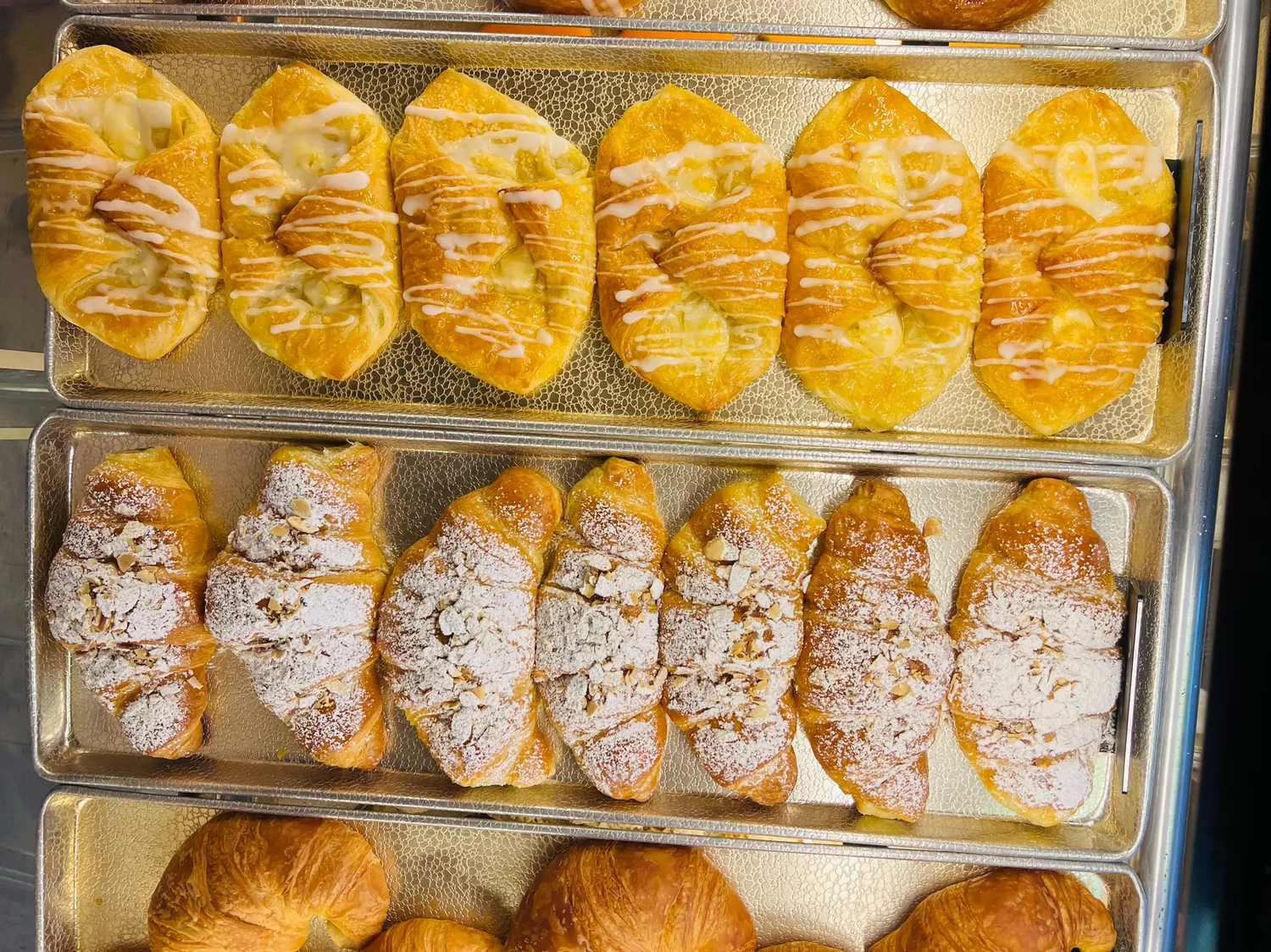 Royal Bakery & Café in Ventura, CA (5)