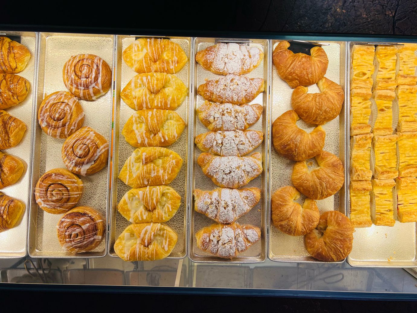 Royal Bakery & Café in Ventura, CA (6)