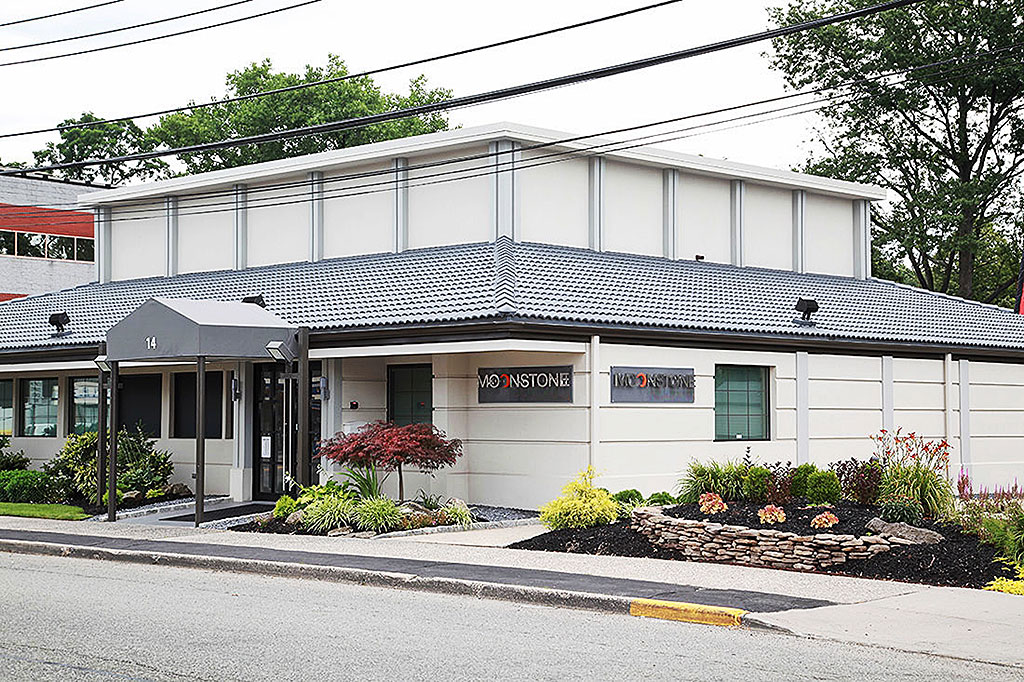Moonstone Modern Asian Cuisine & Bar in Great Neck, NY (2)