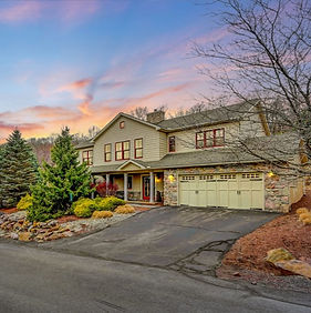 Cindy Derolf, Associate Broker at Pocono Area Realty Benz Group LLC in Lake Harmony, PA (4)