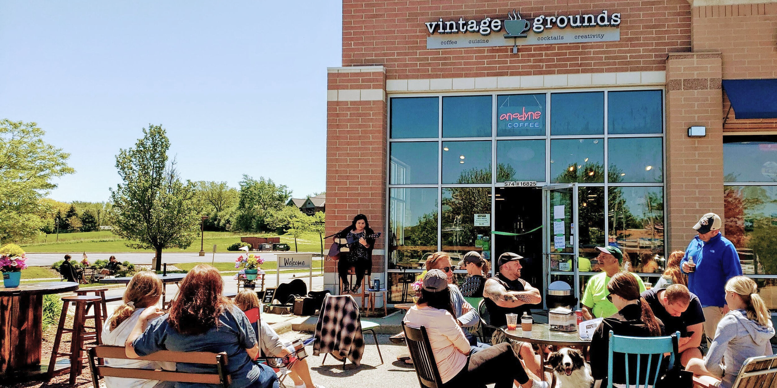 Vintage Grounds Coffeehouse in Muskego, WI