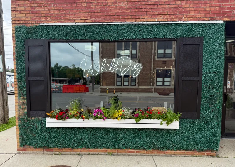 White Dog, Local Green Bay Eatery in Green Bay, WI (2)