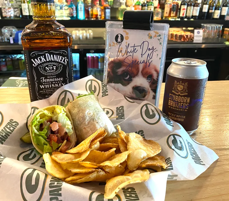 White Dog, Local Green Bay Eatery in Green Bay, WI (4)