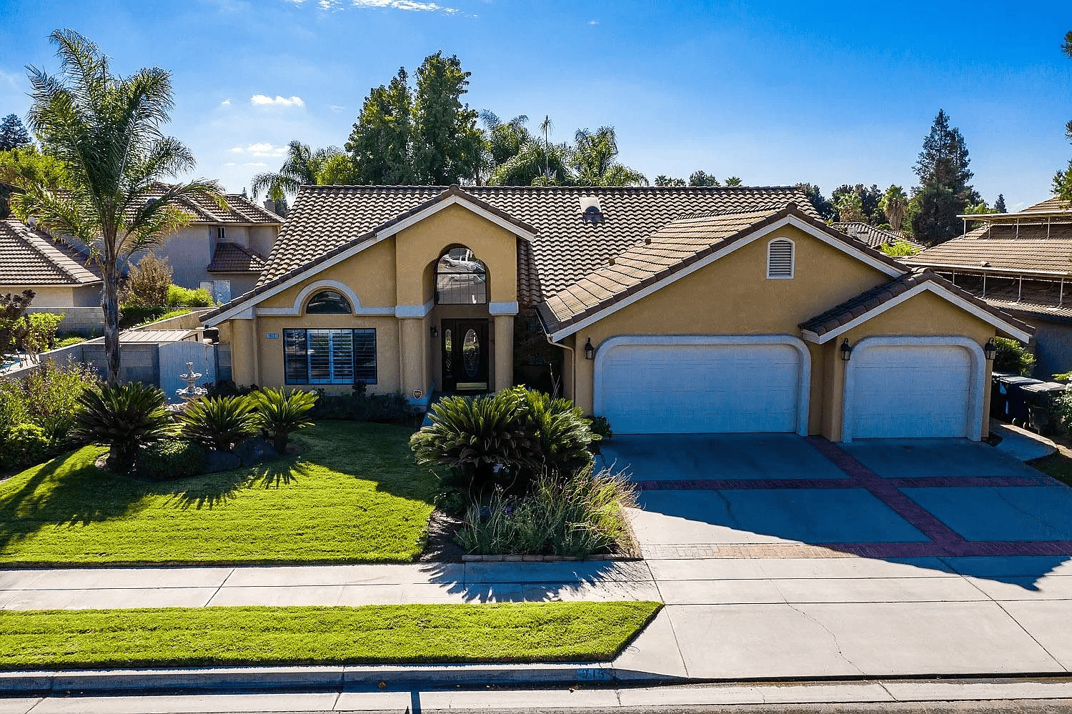 Nora and Associates Real Estate in Madera, CA (2)