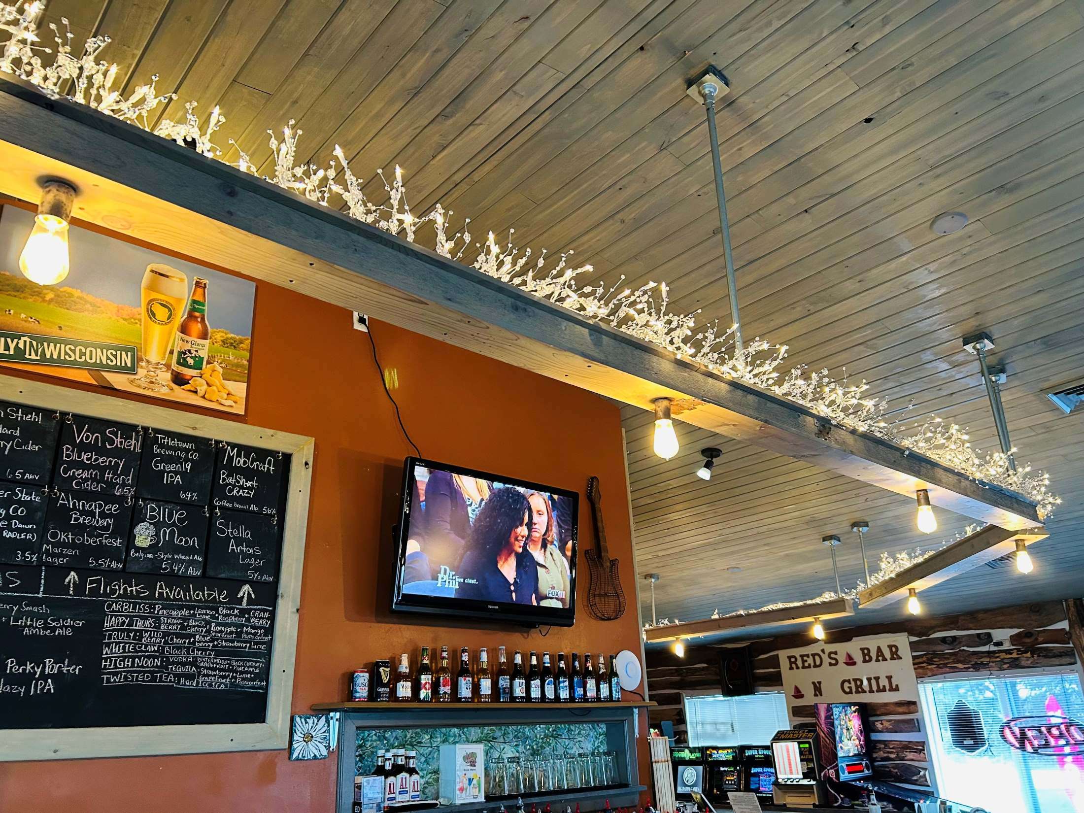 Red's Pub & Grill in Algoma, WI (2)