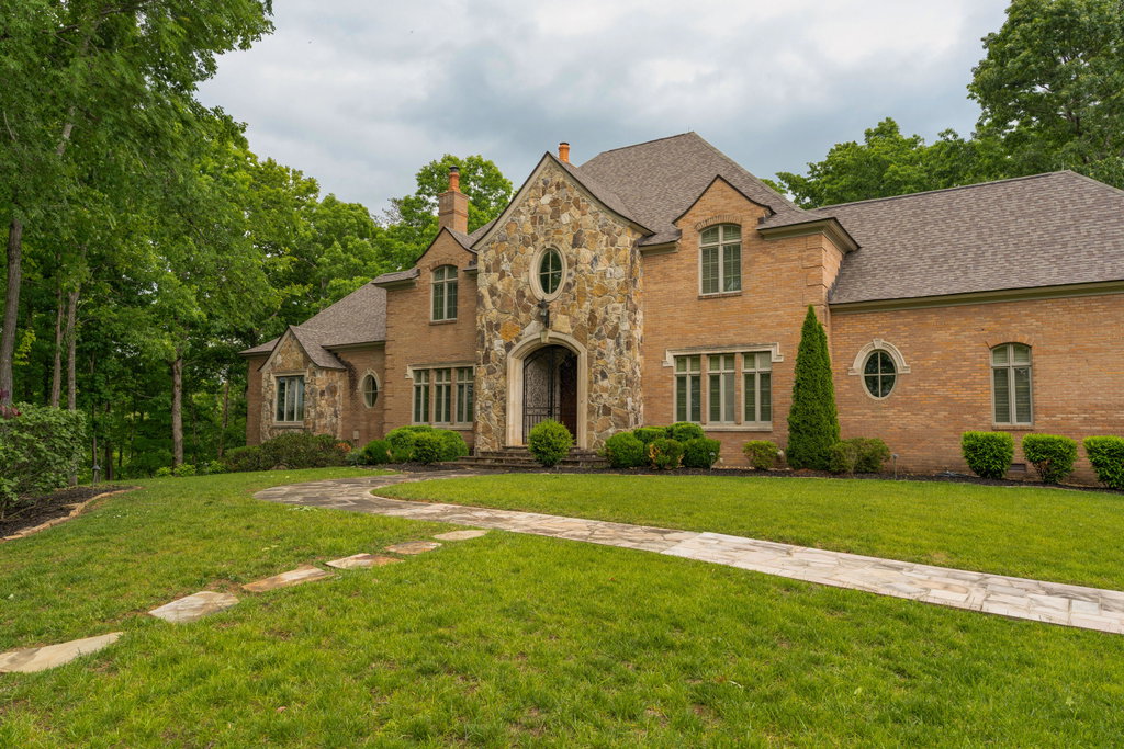 Beth Price, REALTOR in Chickamauga, GA (4)