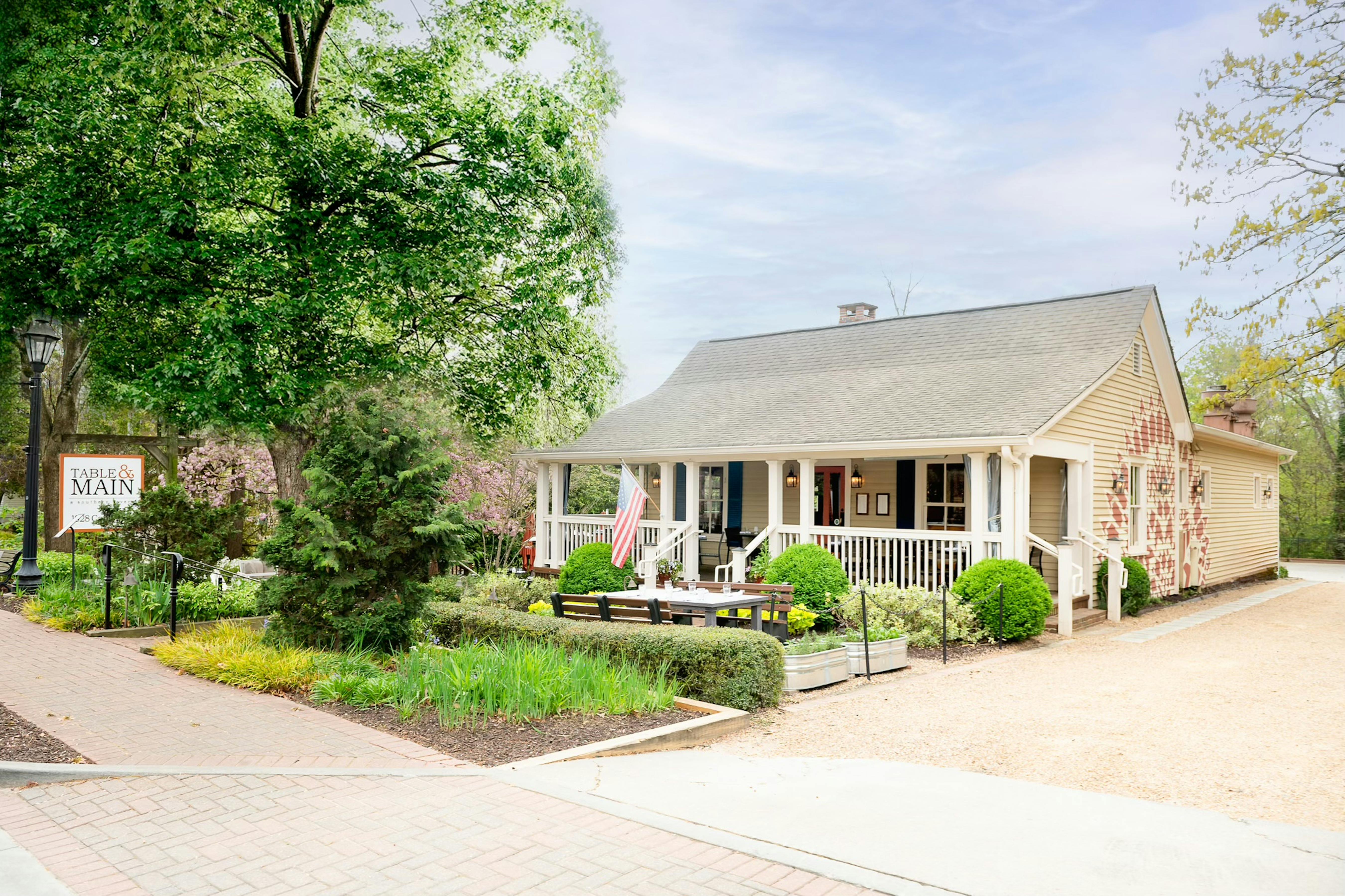 Table & Main in Roswell, GA (2)