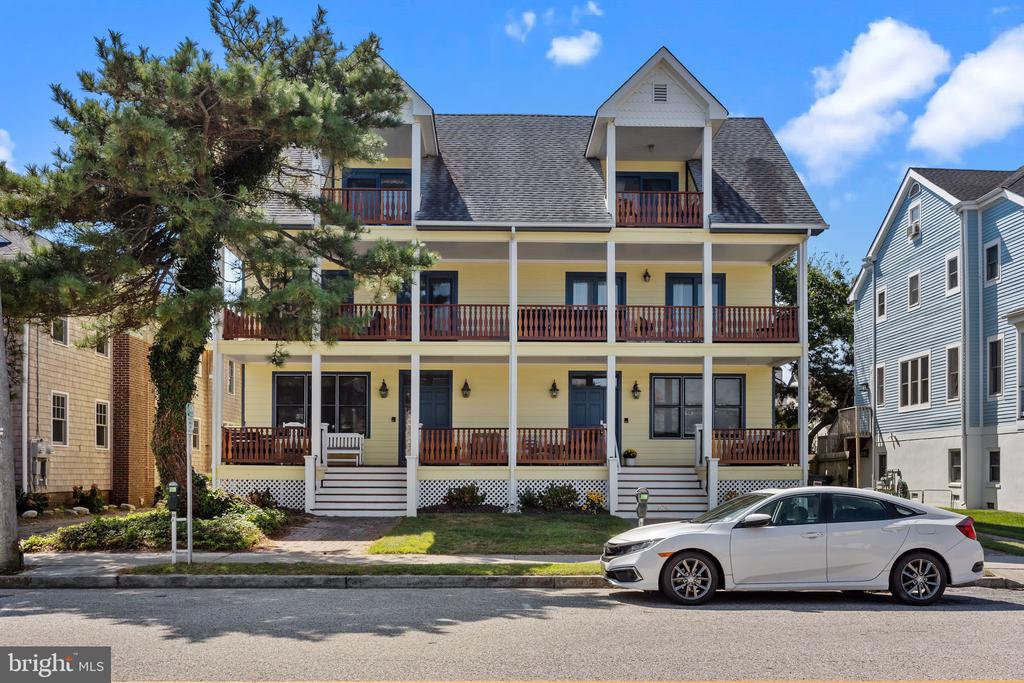 DeSantis Real Estate Team in Horsham, PA (4)