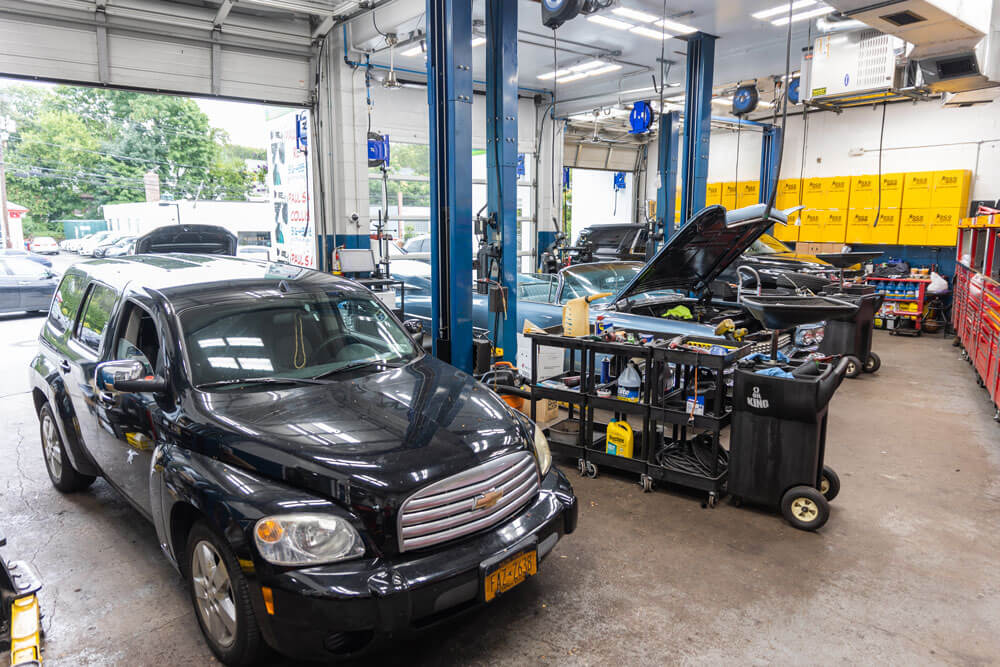 Paul's Auto Repair - Great Neck in Great Neck, NY (3)