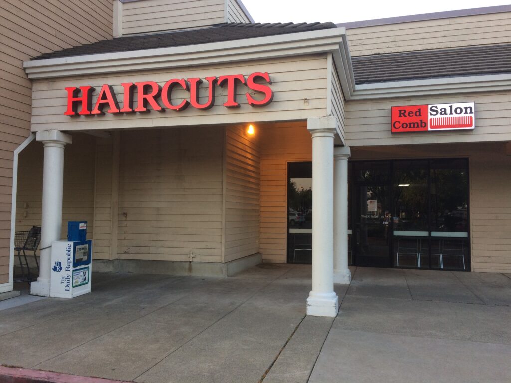 Red Comb Salon in Suisun City, CA (2)